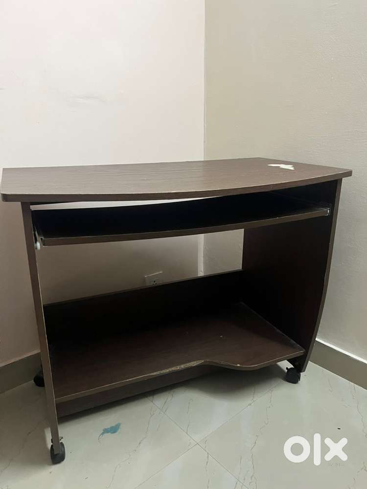 Portable table for computer or study