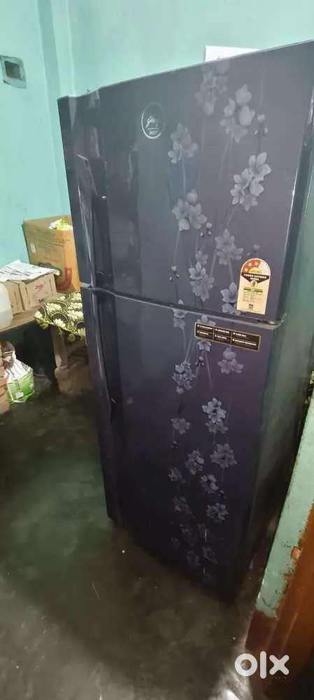 Double door 341lit. Godrej
