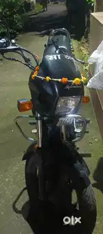 Hero splendor black 2024 just 1 year old 15000km driven