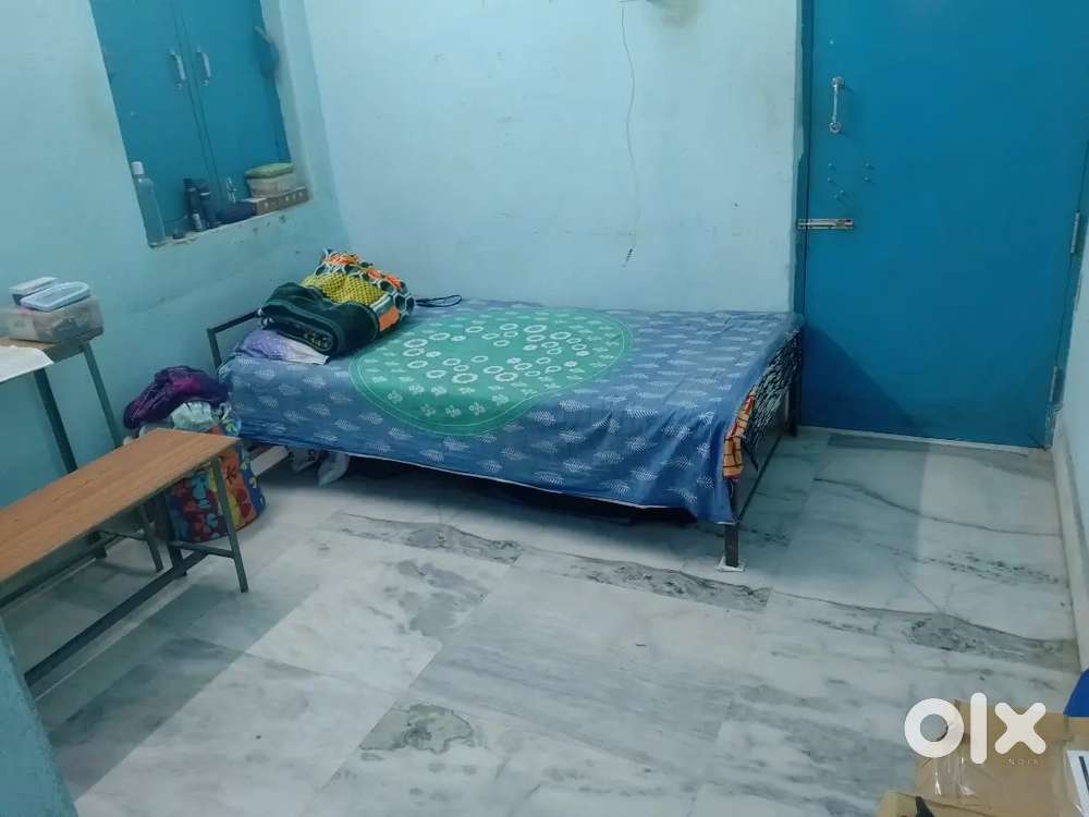 Per person 2000 rent, only for competative girl student