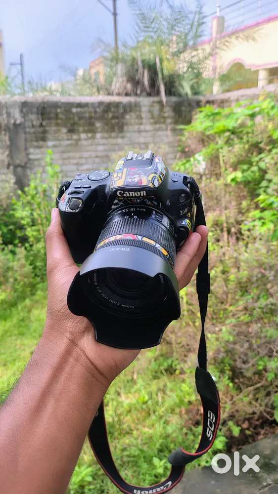 Canon 200D