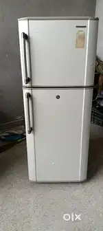 Samsung ka fridge 260 litre wala
