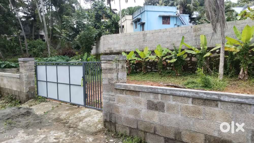 4 cents at Sreekaryam behind CET