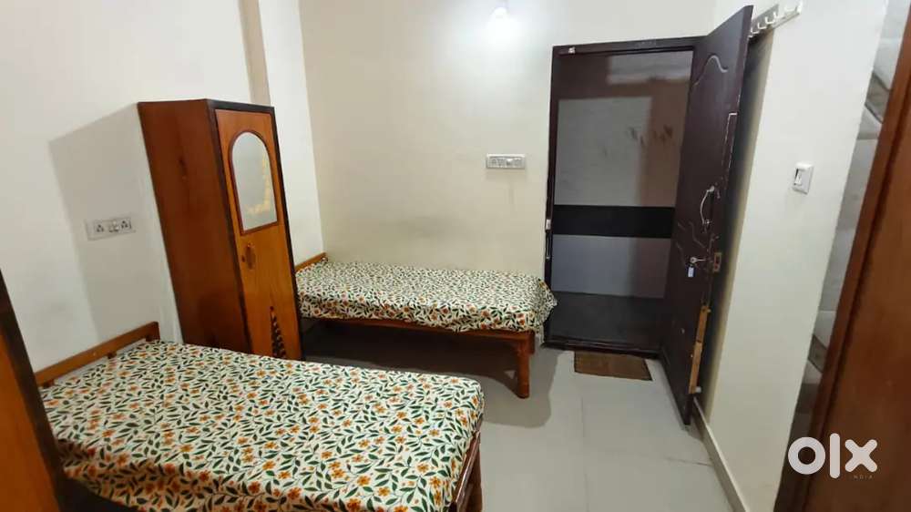 Gents PG in Marathahalli  Food + WiFi + CCTV + Fridge  2/3/4 Sharing