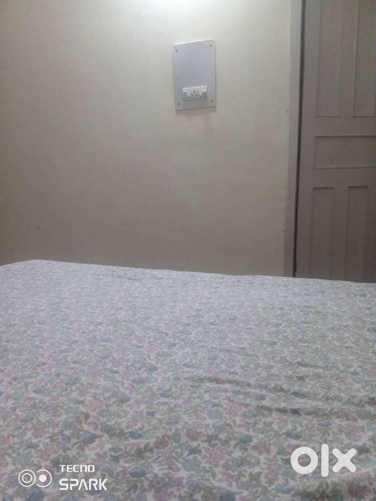 Independent Room/PG for girls no timing restrictions