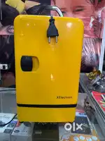 Small portable AC/DC Fidge