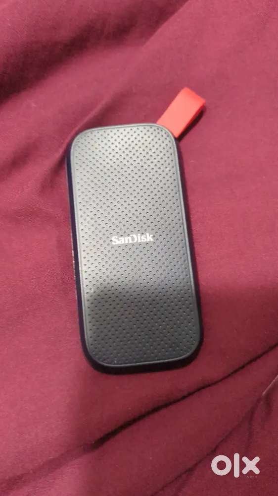 1 TB SanDisk SSD 1 month old