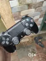 PS5 And PS4 controllerd And PS4 cd