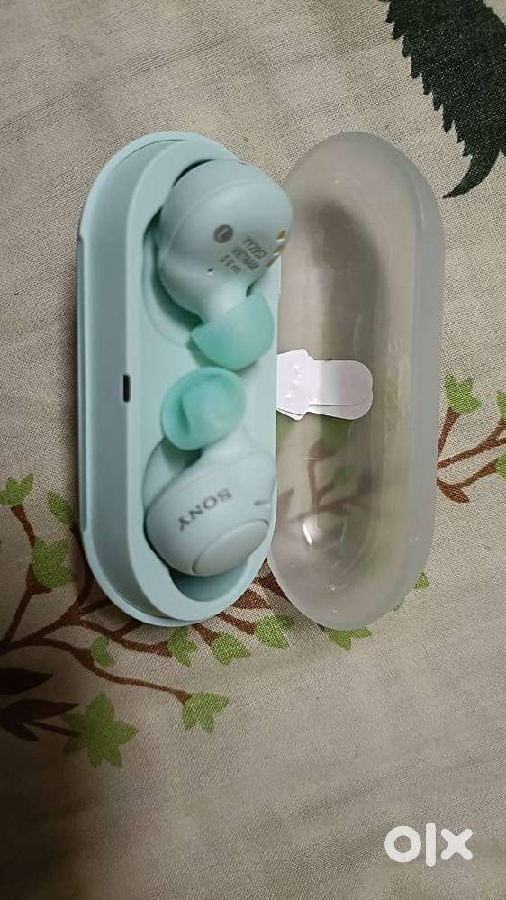 Sony WF-C500 earbuds wireless