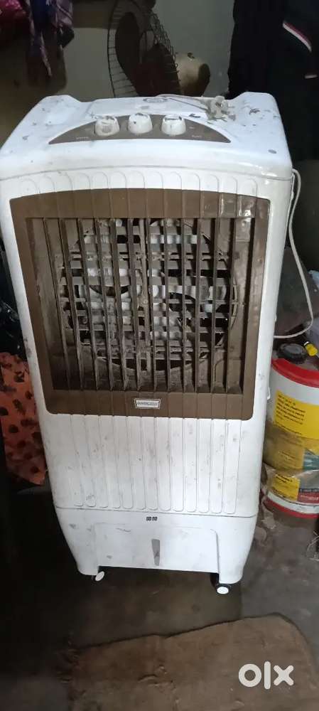 Coolar plastic body