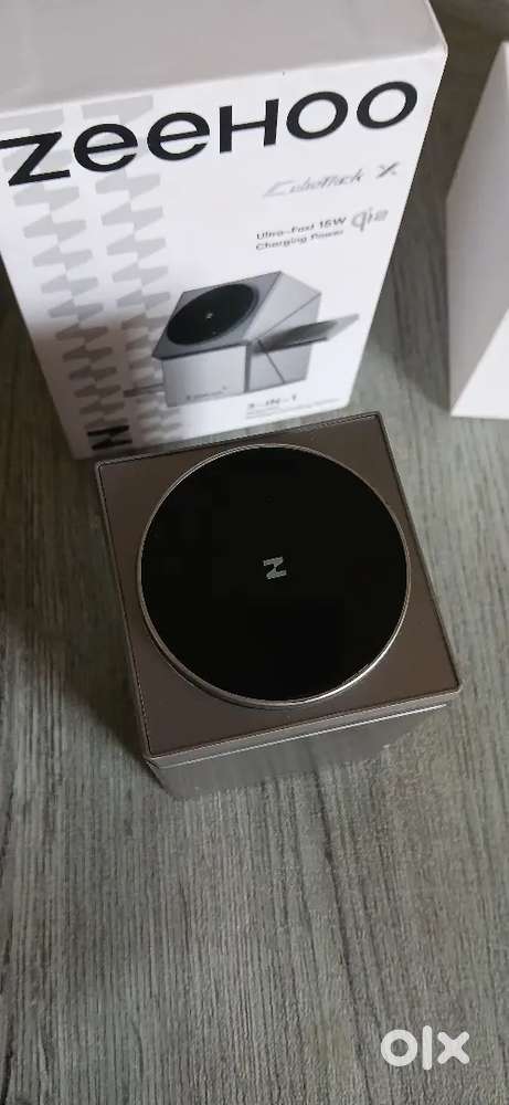 Zeehoo wireless charging station