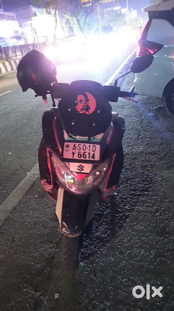 SUZUKI Burgman Street