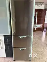 Hitachi 400 ltr 3 door