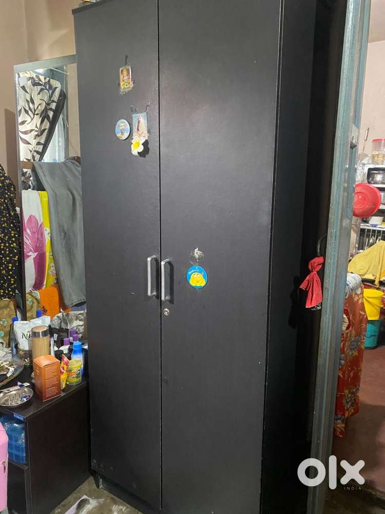 Selling my brand new wardrobe for cheaper price
