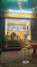 Fast food Cafe ma pre item ki making karna ha like sandwich  Maggie