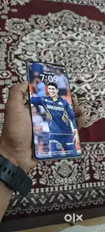Vivo V30 Pro 12:512 Gb hai