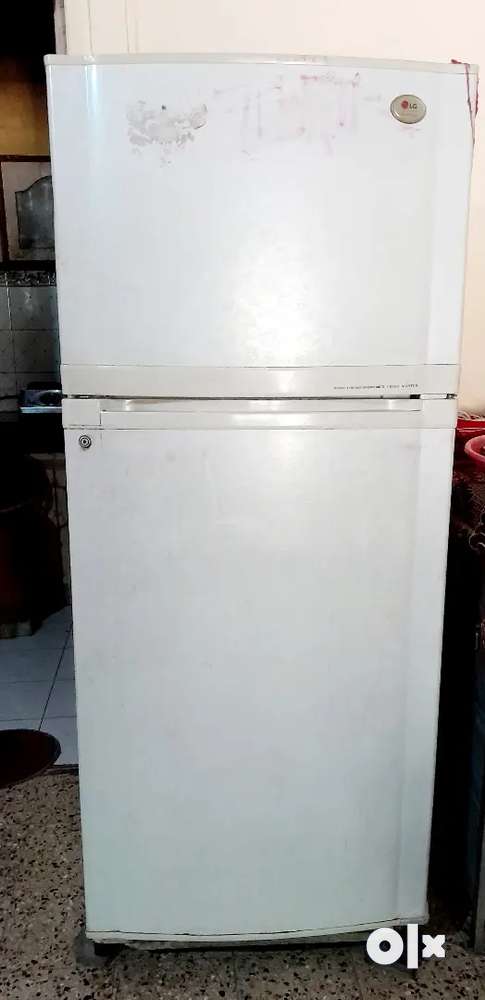 Few years old refrigerator for sell