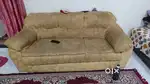 Sofa bechna hai