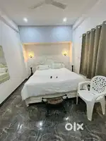 1000 (ac/non AC ) couple friendly near by maduadih