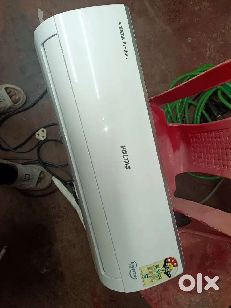 VOLTAS INVERTER AC available