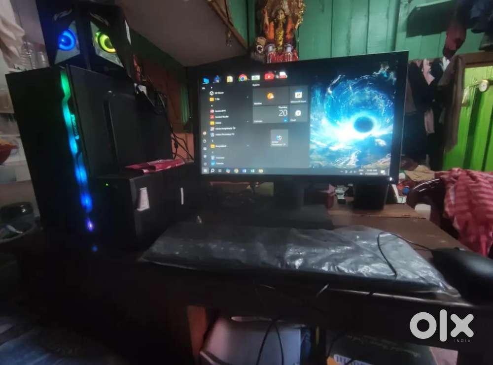 Assembled Desktop set