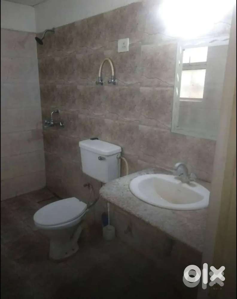 FLAT FOR SALE 2 BHK,FIRST FLOOR ,SAVITRY GREENS 2 SOCIETY, ZIRAKPUR