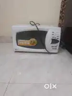 LG good condition oven