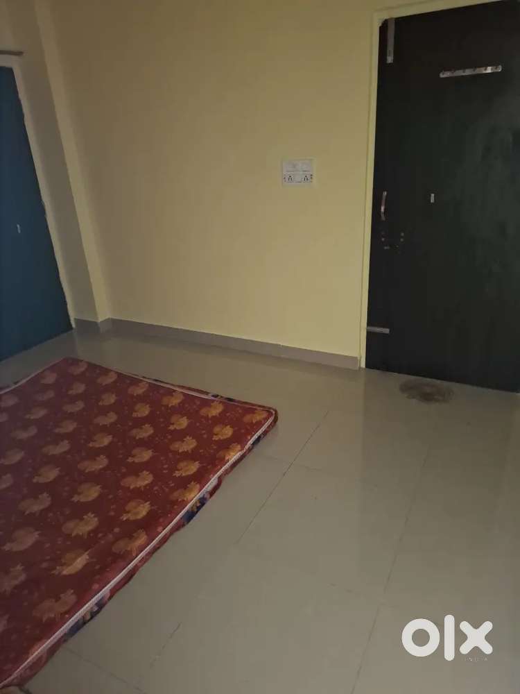 Room partner chahie