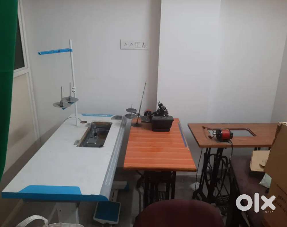 Professional branded Sewing Machines Urgent sale