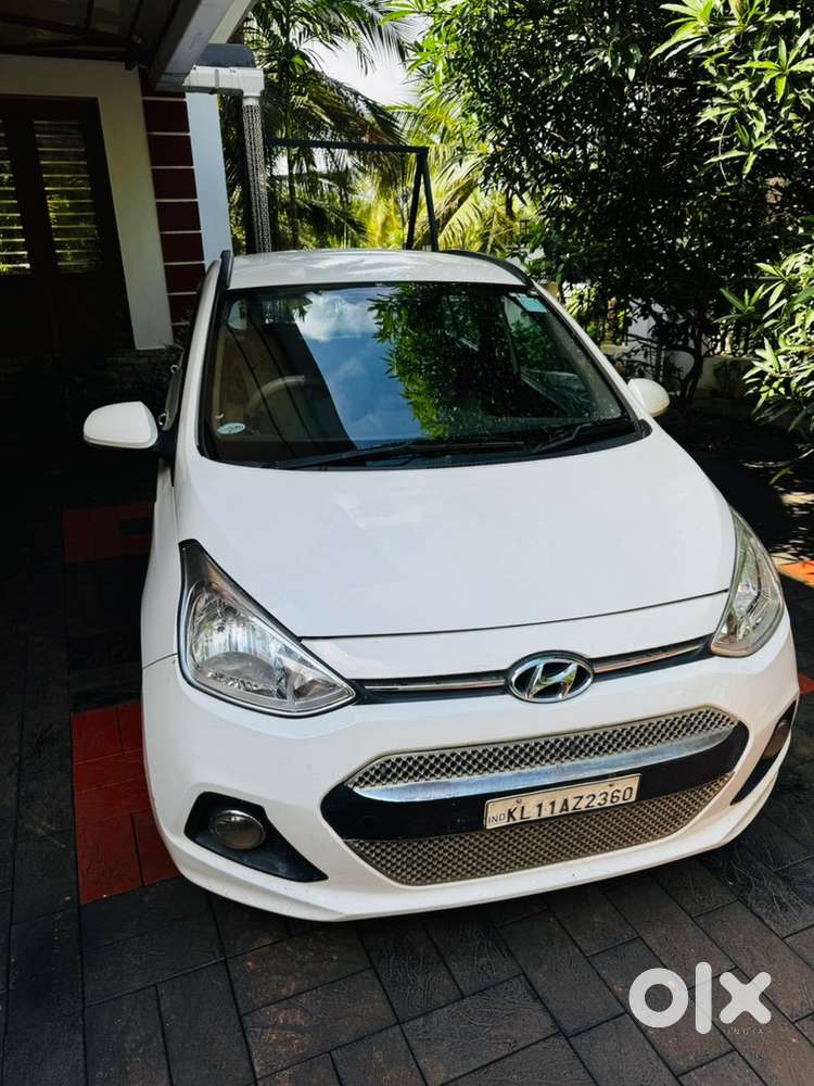 Hyundai i10 2015 Petrol Well Maintained      family used