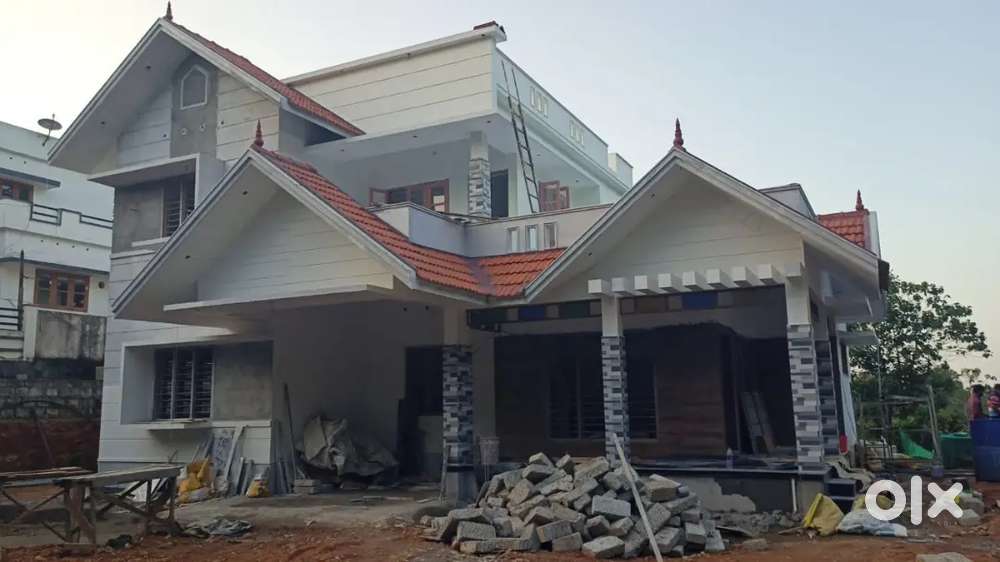 New 4 bhk under construction house for sale in velloor