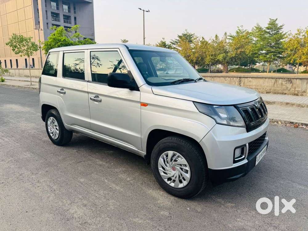 Mahindra TUV 300 T4 PLUS, 2020, Diesel