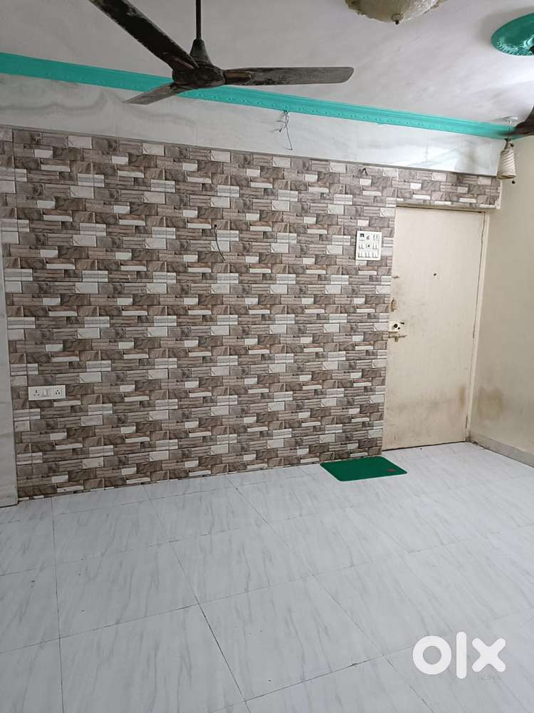 I need roommate for my room