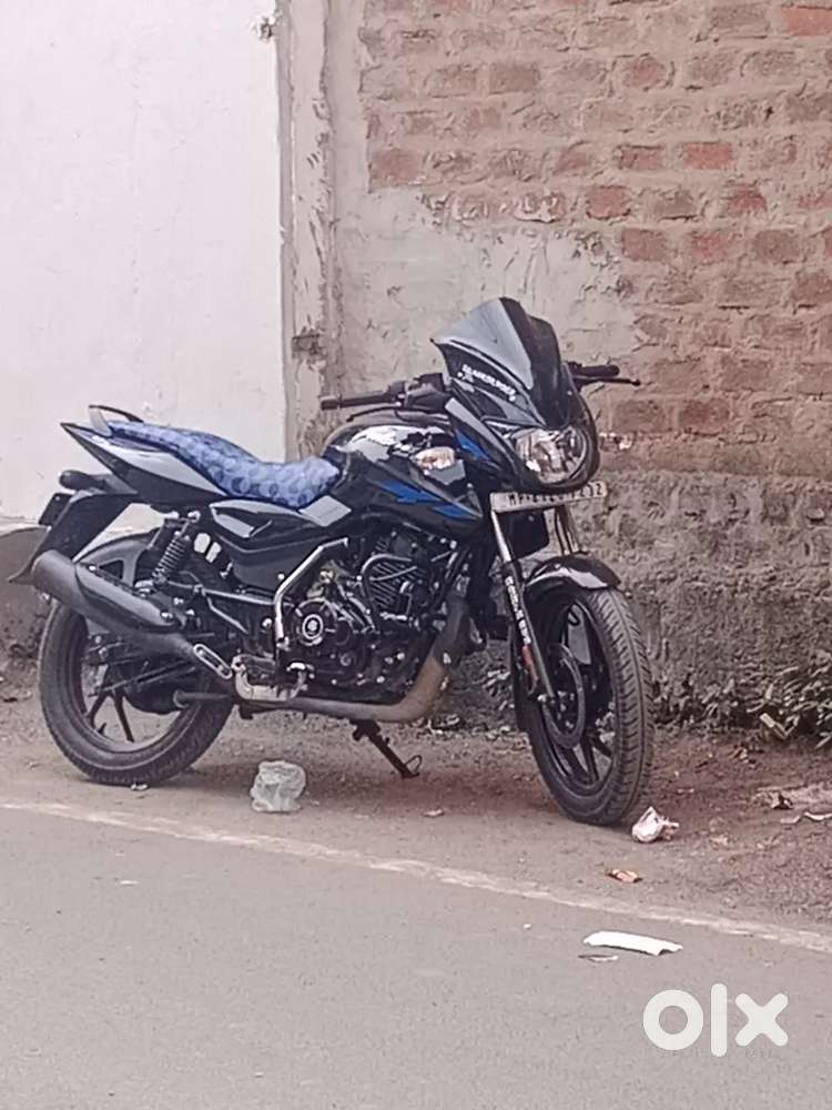 Momin tola dewas makbare ke paas