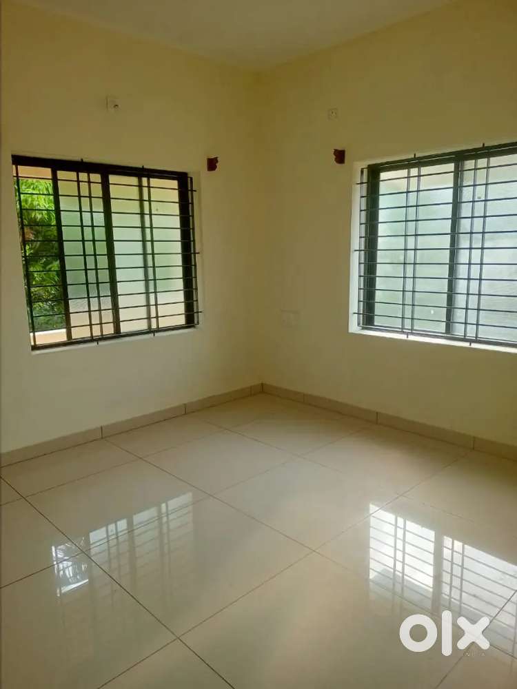 2 bhk semi furnished house for rent in Valencia