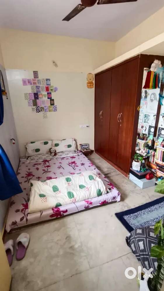 Compact 2BHK house door rent 1st floor