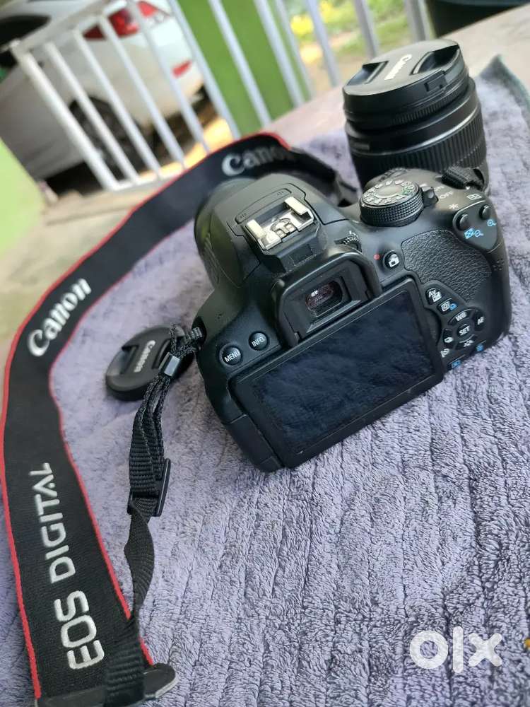 Canon 700D