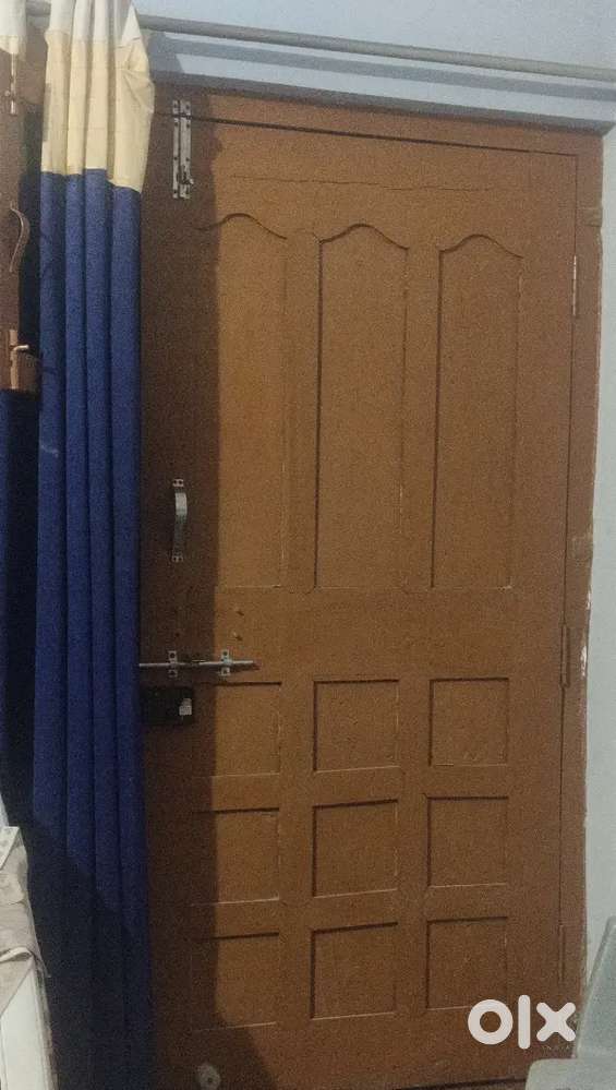 Bed+fan+balcony separate flat