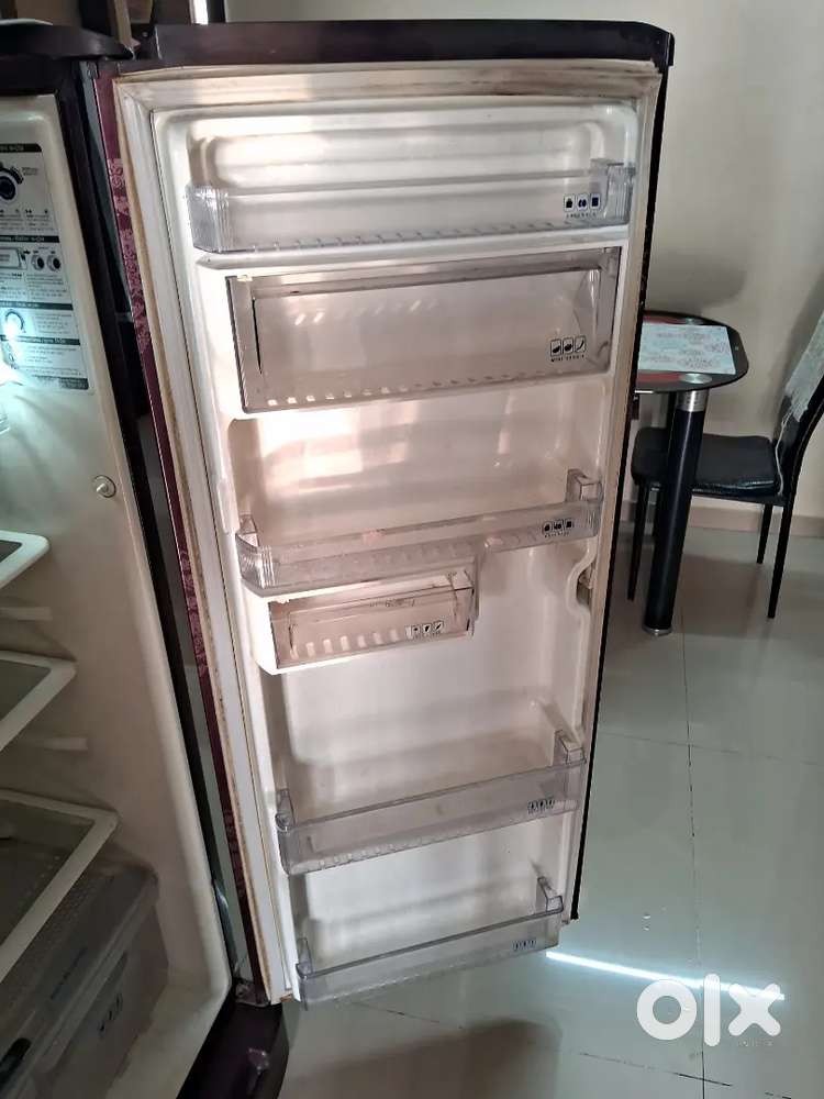 Selling fridge in good condition in ghansoli