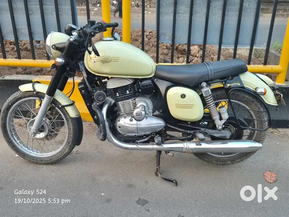 Jawa Fourty Two.