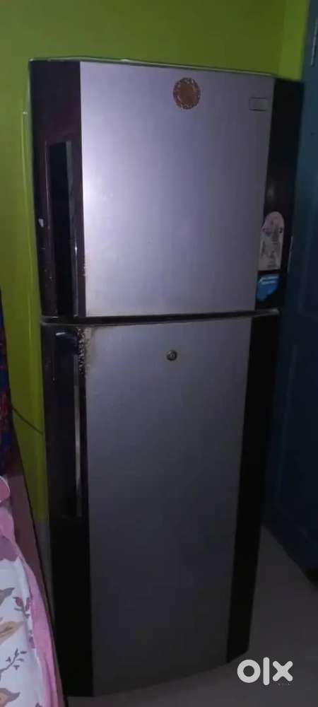 Double door LG fridge good condition