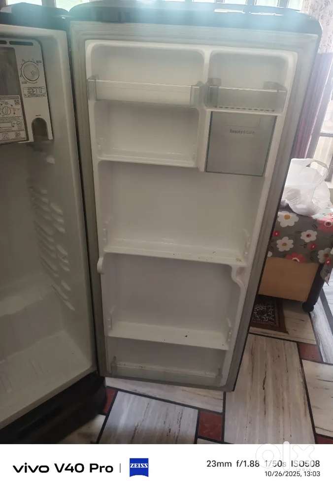 LG REFRIGERATOR 235 LITRE