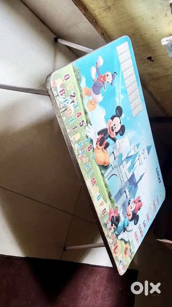 Kid's study table