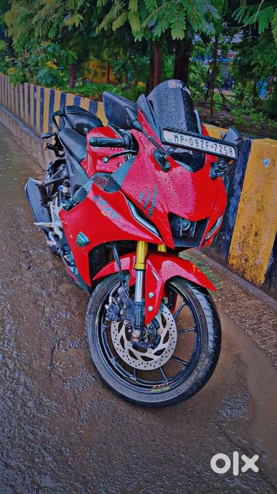 R15 V4 December 2022 model 1st onner