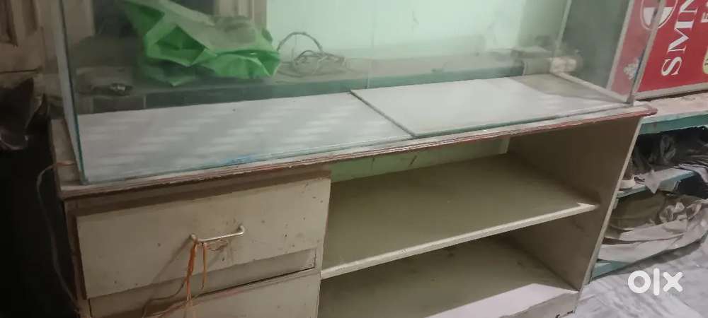 Wooden table 6ft with glass