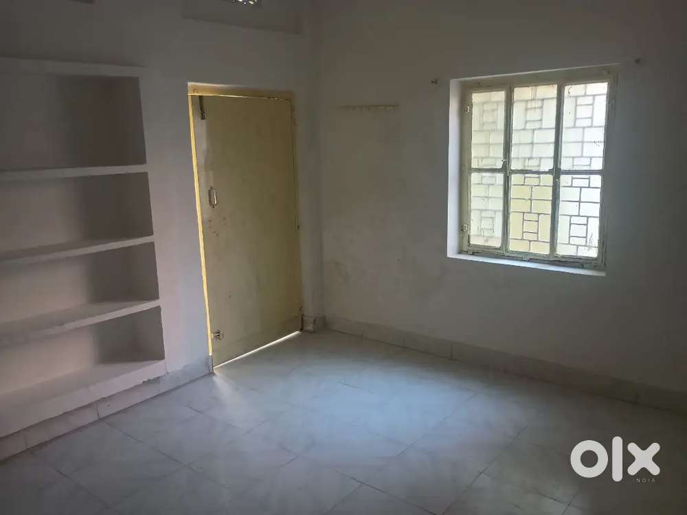 One room with kitchen and bathroom attached 24 hrs. Water available