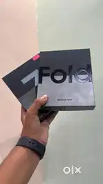 Samsung galaxy Fold 3 to fold 4 available read all description