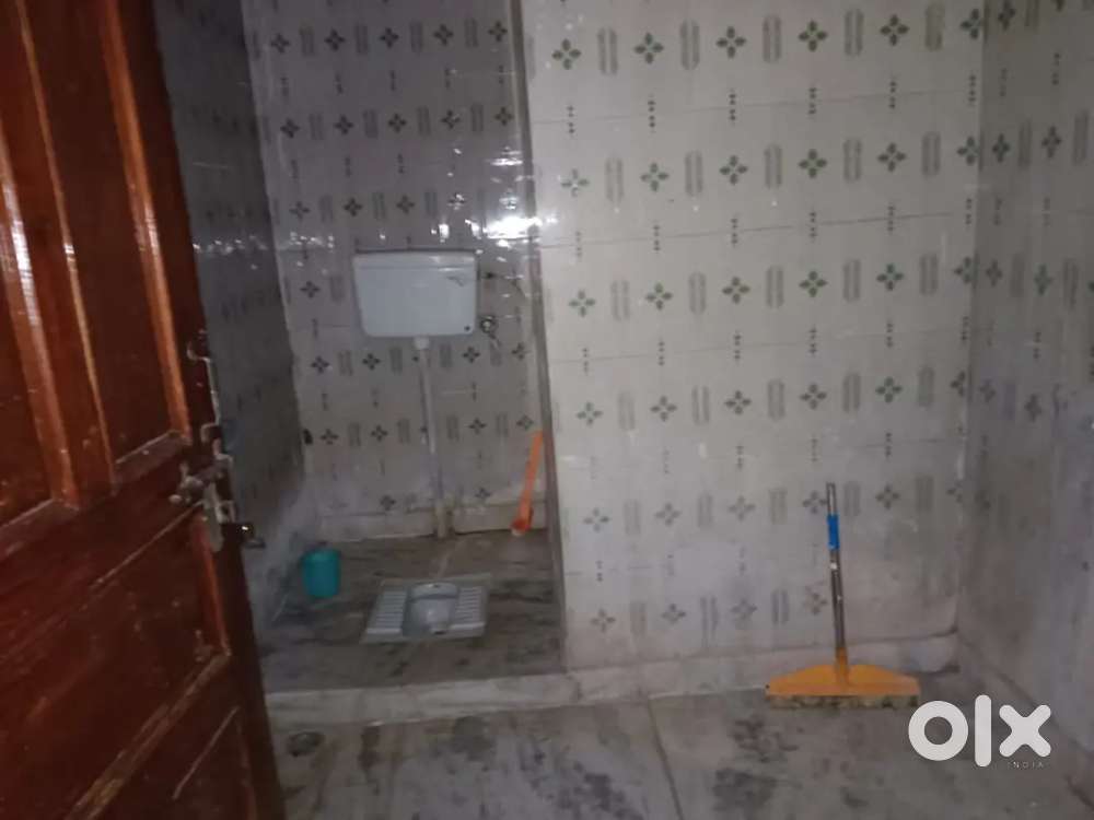 2 Room set at good location