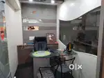 हायकोर्ट सर्किट बेंच पासून 1मिनिट वर ऑफीस फर्निचर सह भाड्याने देणे आहे