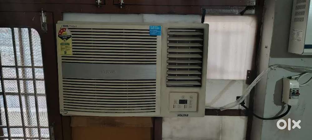 Voltas 1.5 ton window AC good condition